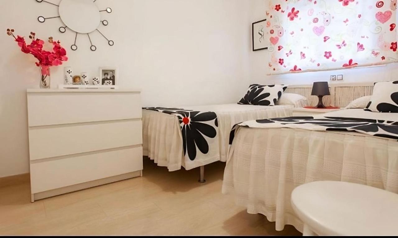 Eden Roc I Apartment มาร์เบยา ภายนอก รูปภาพ
