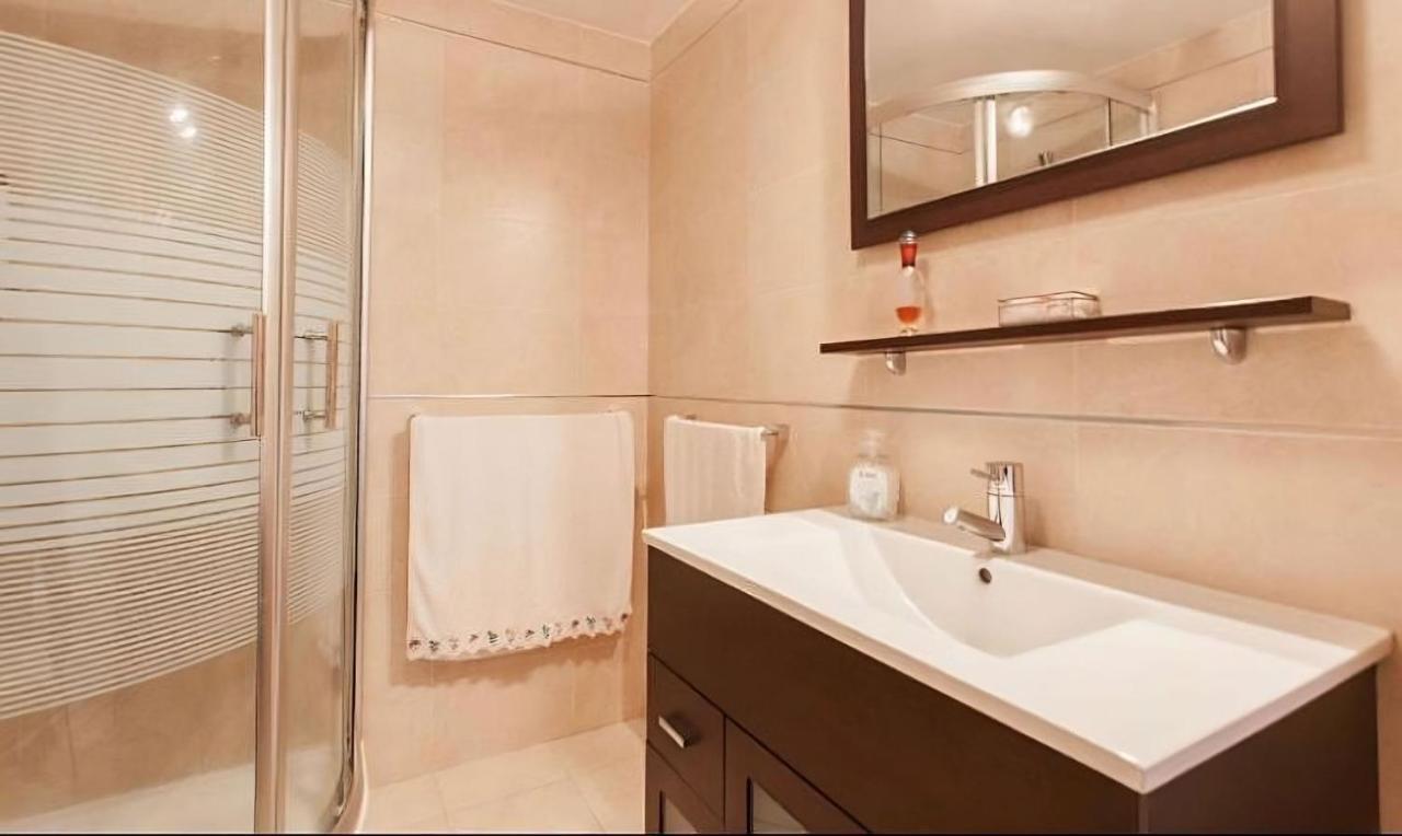 Eden Roc I Apartment มาร์เบยา ภายนอก รูปภาพ
